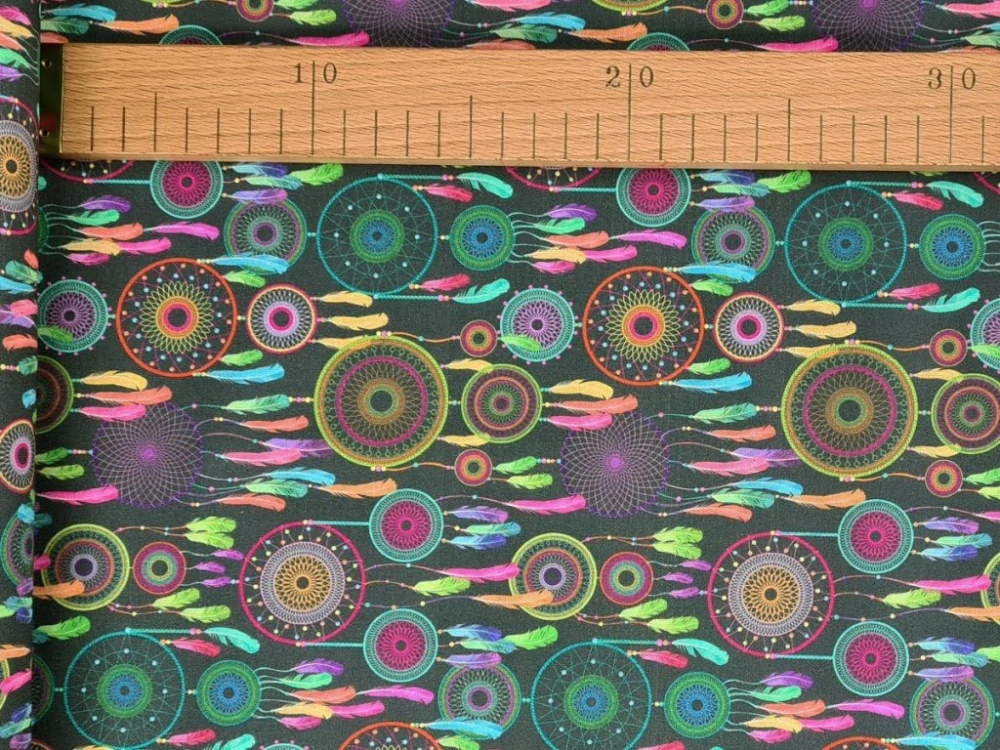 Bavlněné plátno - Lapače na tmavě šedé