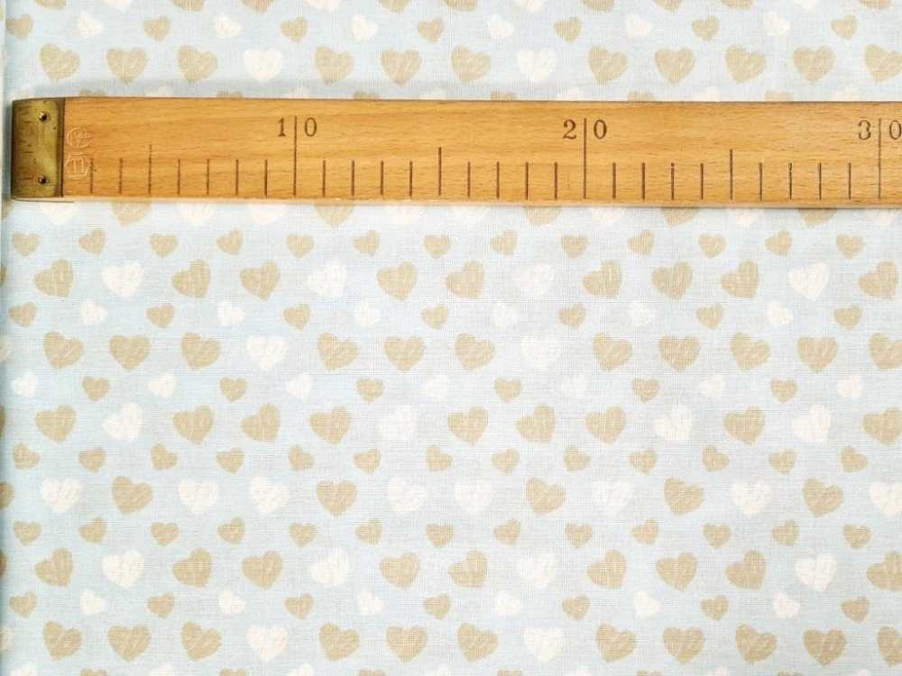 Bavlněné plátno - Srdíčka na světle modré